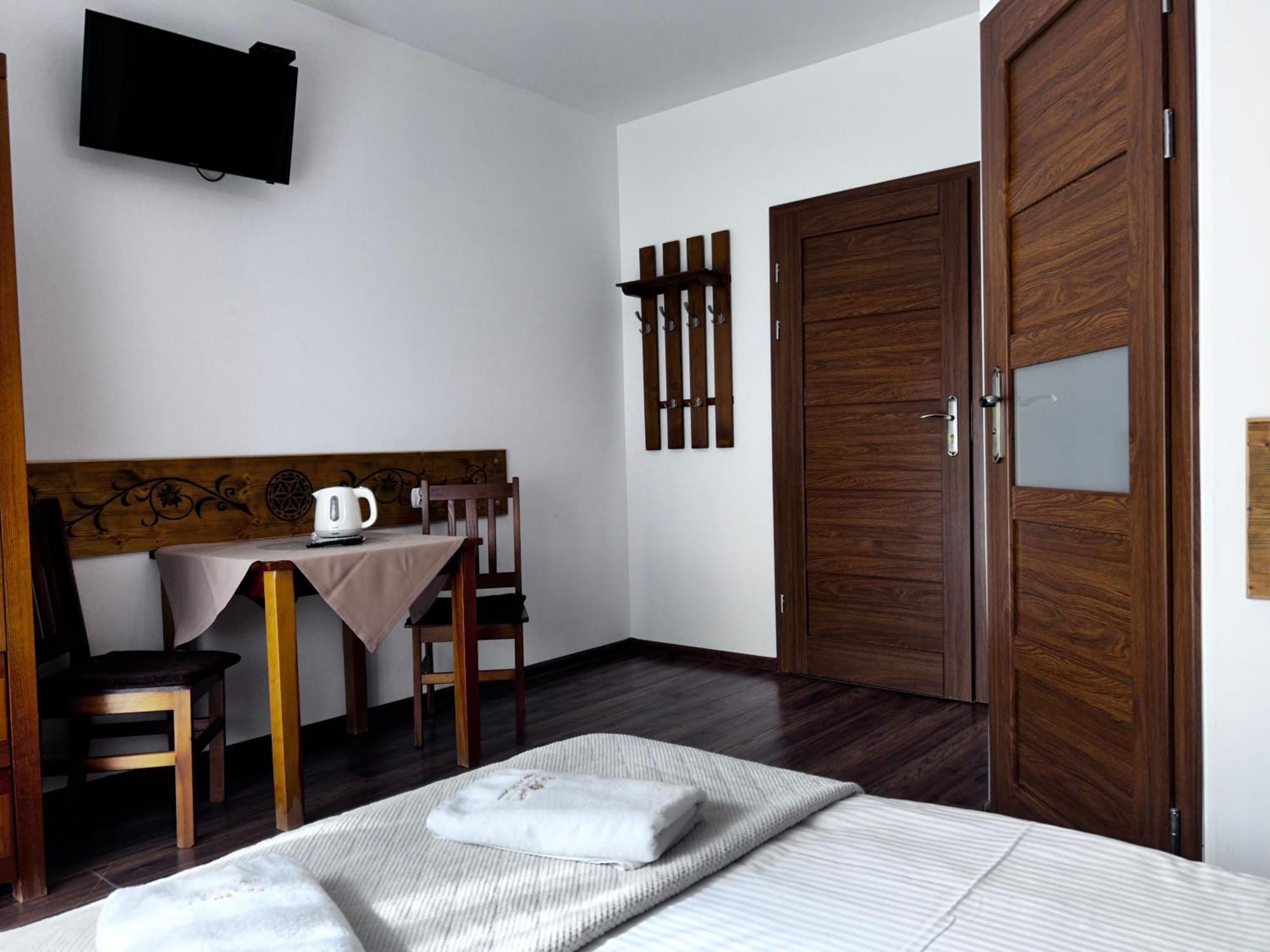 Willa Pod Reglami Male Ciche Sauna & Jacuzzi Exterior foto